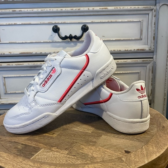 Womens adidas size 7.5 - Picture 5 of 6